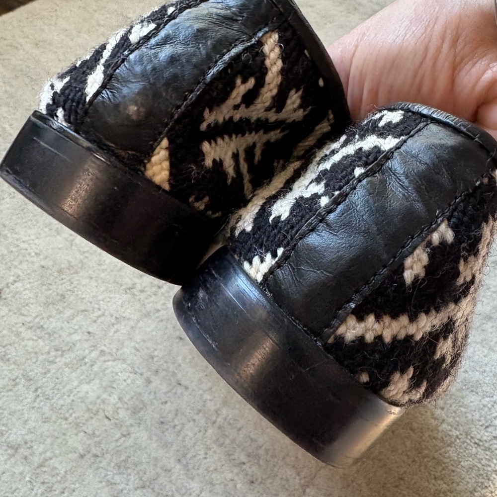 By Paige Needlepoint Wool Black and White Geometric Pattern Loafers - Picture 9 of 9